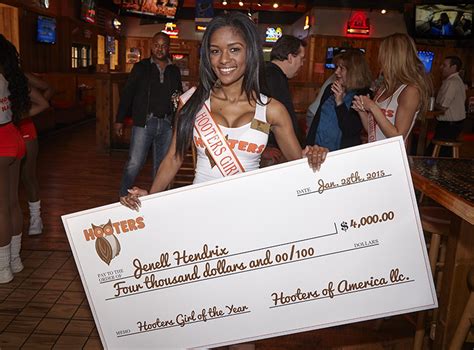 Hooters Names Jenell Hendrix Hooters Girl Of The Year 2015 St Louis