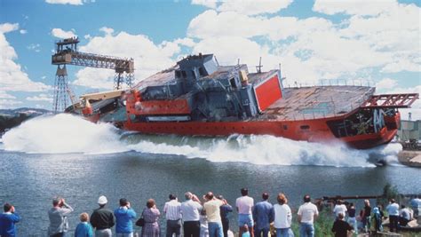 Enjoy calls everyday with zong. Voice of Real Australia: Life aboard the Aurora Australis ...