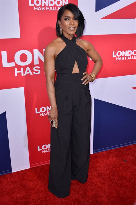 Angela Bassett In Milly London Has Fallen La Premiere