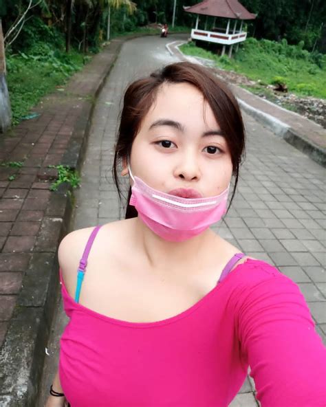 Cerita Sex Karena Foto Bugil Ku Dapat Menikmati 2 Tante