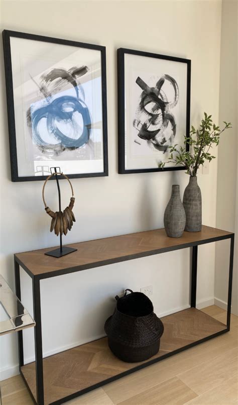 3 Easy Steps to Decorate Your Console Table - Foxy Home Staging