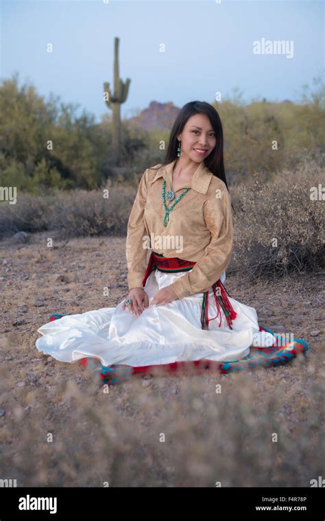 Usa United States America Arizona Indian Navajo Dine Woman Beauty Native American