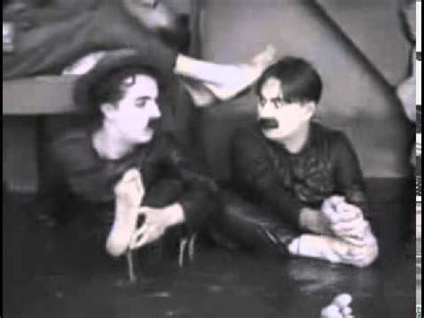 Charles Chaplin Shoulder Arms 1918 צרלי צפלין הכתף שק videograbber