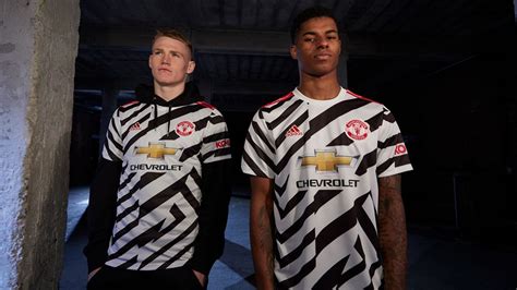 Find the latest manchester united fc team news including live score, fixtures and results plus transfer and manager updates at old trafford. Manchester United 2020-21 adidas Third Kit - Todo Sobre ...