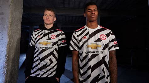 Manchester city will face off against manchester united while tottenham hotspur will play brentford in the carabao cup semifinals. Manchester United 2020-21 adidas Third Kit - Todo Sobre ...