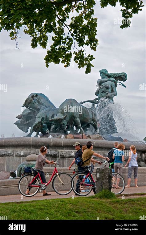 Gefion Fountain In Copenhagens Churchill Park Stock Photo Alamy