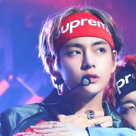 Male celebrities tier list maker. 2 male celebrities whose noses are especially beautiful ...