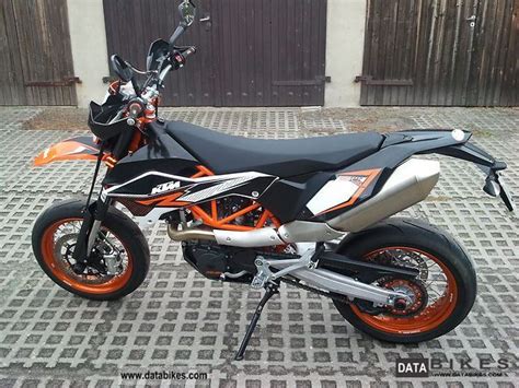 If you want to make a change that will be 690 smc + 690 enduro + 690 enduro r from 2008 to 2010 included. 2012 KTM 690 SMC-R