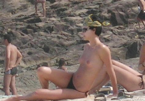 Charlize Theron Topless On A Beach The Fappening Leaked Photos