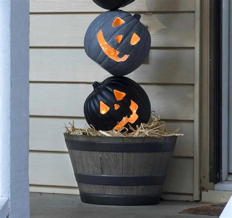 Lighted Pumpkin Topiary For A Halloween Front Porch Diy Candy