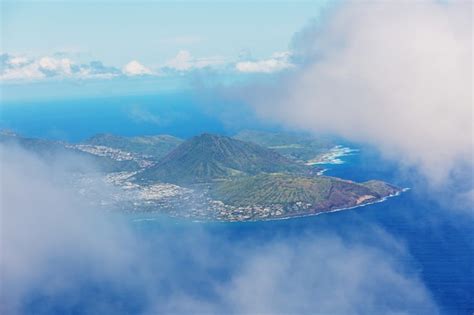 Premium Photo Beautiful Aerial View On The Diamond Head Crater On The