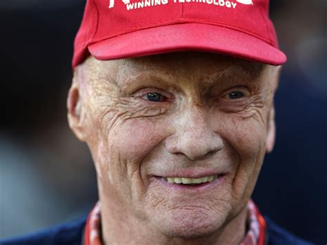 Die 800° feuerhöllle überlebte lauda wie durch ein wunder. Zomrel legendárny jazdec Formuly 1 Niki Lauda: Šampión ...