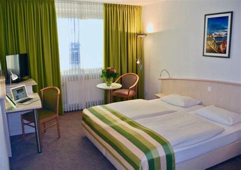 Miniatur wunderland and hamburg dungeon are also within 6 mi (10 km). Hotel Panorama Inn und Boardinghaus - Hamburg | vtours