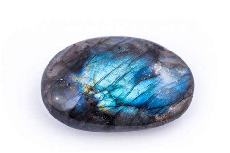 Luxurious Labradorite A Gemstone Guide With Meaning And Properties