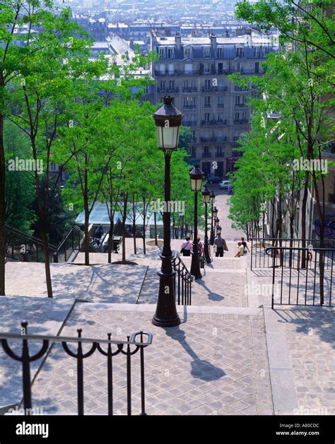 Les Escaliers De La Butte Montmartre Paris France Stock Photo 527580