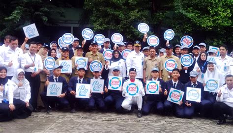 Bnn membuka 74 kursi untuk formasi pawang anjing pelacak pada cpns 2018 untuk lulusan sma. Antisipasi Peredaran Narkoba, BNN Gresik Tes Urin SMAN 1 Kebomas - Petisi