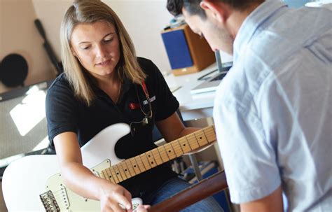 Guitar Lessons Bristol, Learn Guitar in Bristol Area | YGA