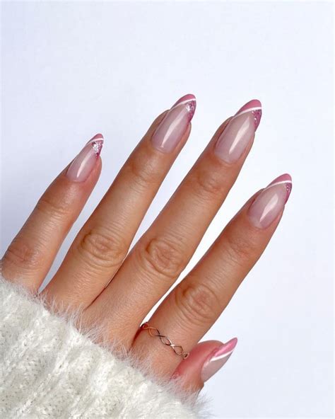 40 Cute Nail Art Designs To Wear In Spring Pink And Glitter Pink V French Tip Nails