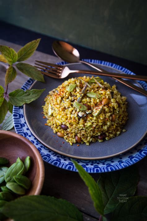 Nasi goreng adalah antara juadah yang menjadi kegemaran rakyat malaysia tidak kira sama ada dimakan ketika bersarapan, makan tengahari ataupun makan malam. Nasi Goreng Petai / Pete (Stink bean fried rice) | What To ...