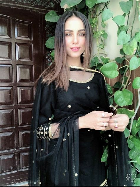 Pakistani Actress Pakistani Outfits Simple Dresses Kurti Fashion
