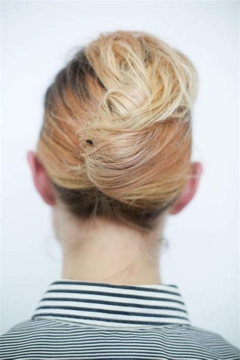 This Is The Easiest Way To Put Your Hair In A Modern French Twist