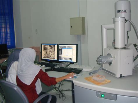 Galeri Foto Laboratorium Mineral Material Maju Sentral