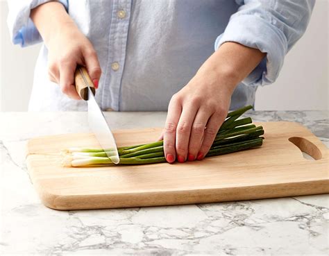 How To Use Every Part Of Scallions And Green Onions