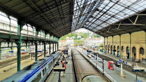 Using Major Stations In France Showmethejourney