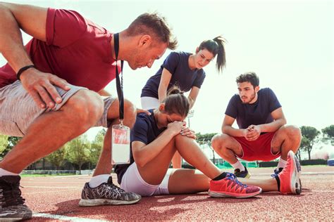 6 Signs You Should See A Doctor For Your Sports Injury New York Bone