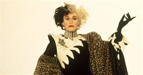 Glenn Close Kept Cruella De Vil Costumes From 101 Dalmatians Popsugar Fashion Uk