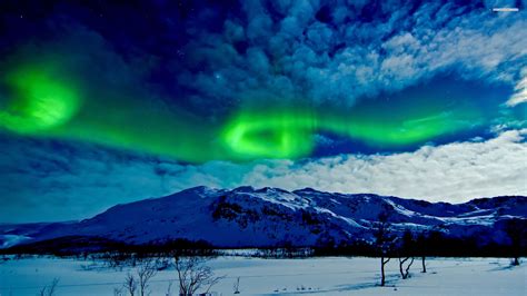 Aurora Borealis Over The Mountains With Images View Wallpaper