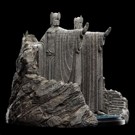 Lord Of The Rings Argonath Statues Diorama Bigbadtoystore
