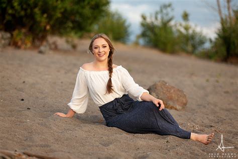 Senior Photos In Vancouver Washington With Emily The Blog