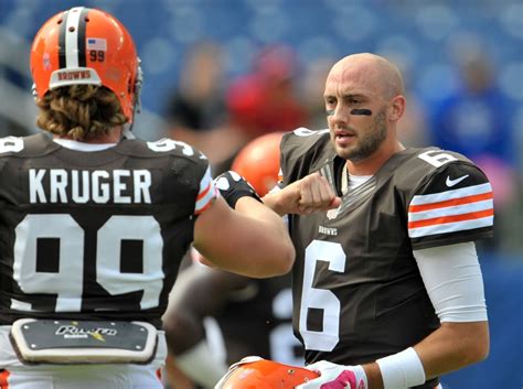 Brian Hoyer Celebrates With A Dance After Browns Beat Titans Video