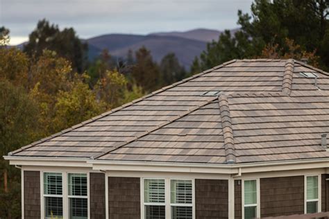 Roofing Design And Hip Roof