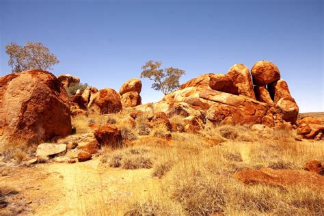Amazing Rock Formations Of The Great Valley Kings Canyon Australia