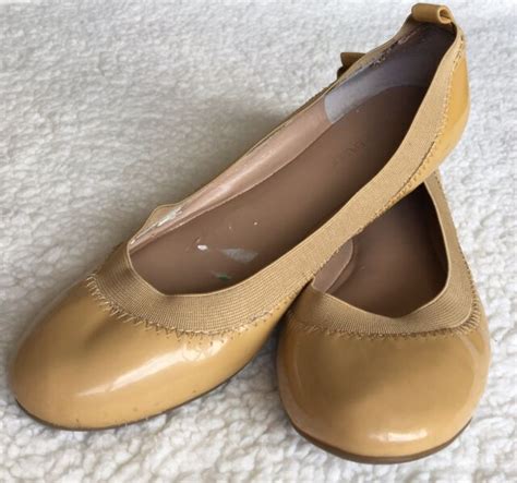 Banana Republic Abby Tan Beige Patent Leather Ballet Flats Size 7m