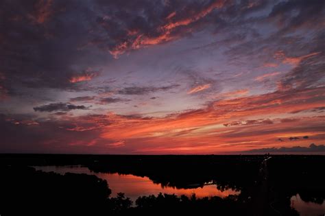 LEX 18 News on Twitter: "GORGEOUS pictures of tonight's sunset from