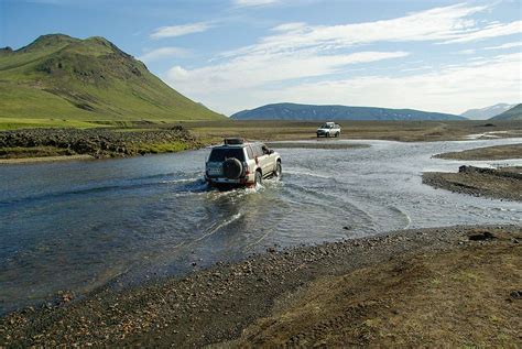 Hd Wallpaper Gray Sport Utility Vehicle On River Iceland Ford 4x4