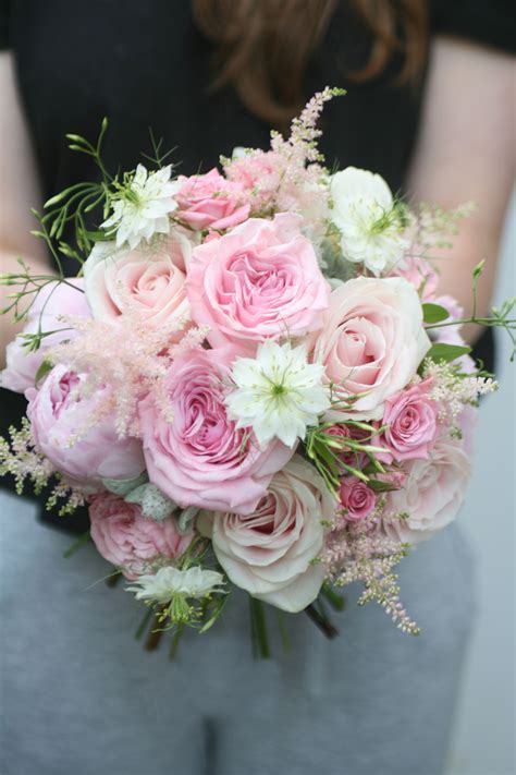 Bridesmaid Bouquet Of Ohara Roses Sweet Avalanche Roses Peony