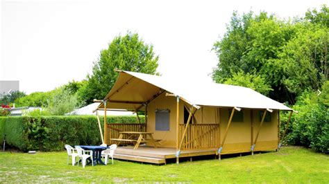 The word 'glamping' derives its name from glamorous camping, a form of camping involving accommodation and facilities more luxurious than those usually associated with traditional camping. Glamping in Noord Brabant ⛺️ Recreatiepark Duinhoeve