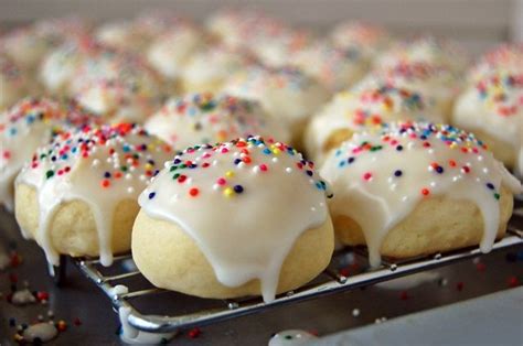 Anisette cookies traditional italian cookies full of. Cupcakes! Did you know this? I didn't! | We Know How To Do It