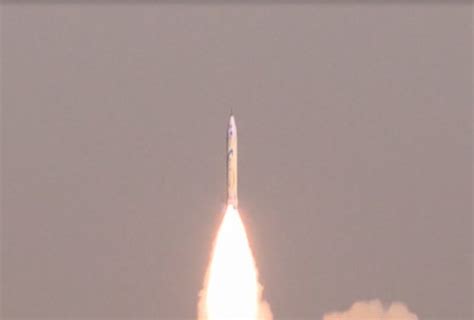 Según informan medios estadounidenses, se espera que el cohete chino long march 5b entre en la … Cohete chino de exploración espacial fuera de control ...