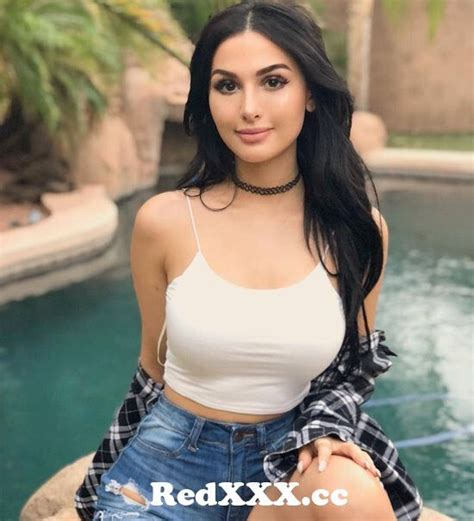 Sssniperwolf Lia Sssniperwolf Girls With Glasses Cute Girl Pic The