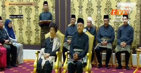 Morning tea with tun m: Rasmi: YDP Agong Perkenan Tun Mahathir Sebagai Perdana ...