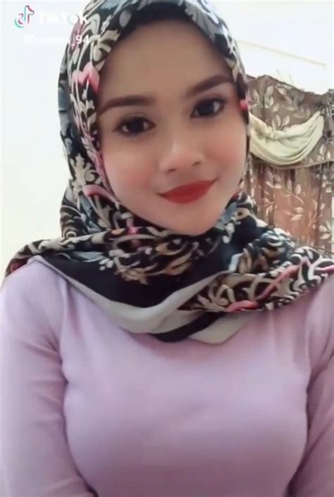 Pin Di Hijab Dara