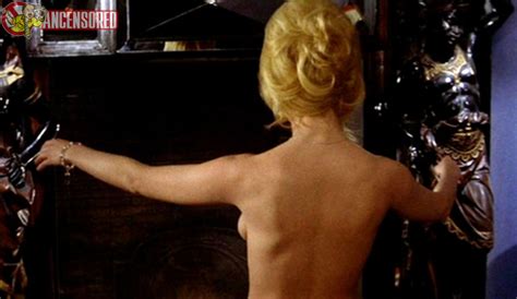 Brigitte Bardot Desnuda En El Reposo Del Guerrero