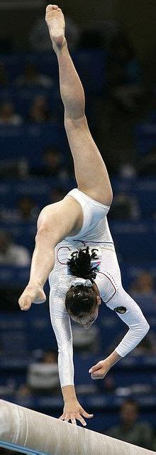 Mckayla Maroney Gymnastics Gymnast Balance Beam Jump Splits Kyfun