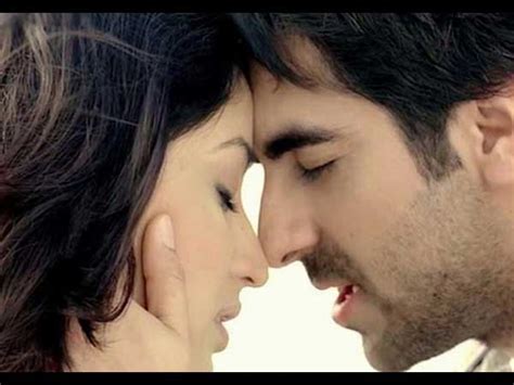 Top 10 Kissing Scenes 2012 Bollywood Kisses Filmibeat