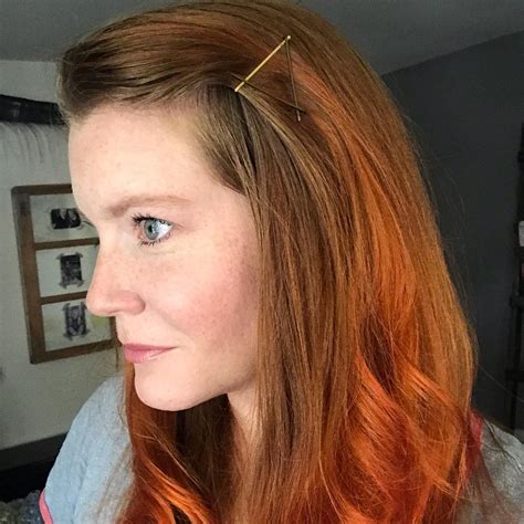 Razones para pintar tu cabello de color naranja en otoño